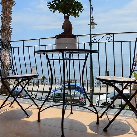 Sun Sea House Taormina Lägenhet Giardini Naxos Exteriör bild