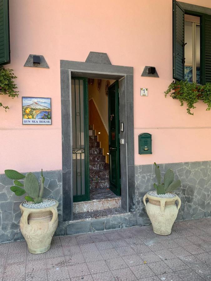 Sun Sea House Taormina Lägenhet Giardini Naxos Exteriör bild